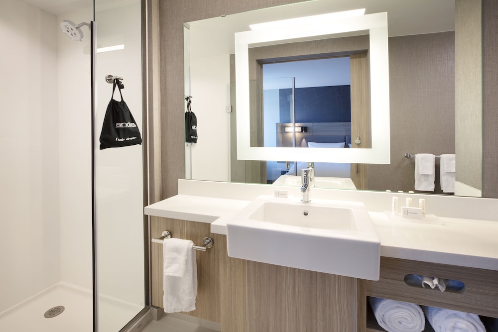Springhill Suites By Marriott Hampton Portsmouth 10/31