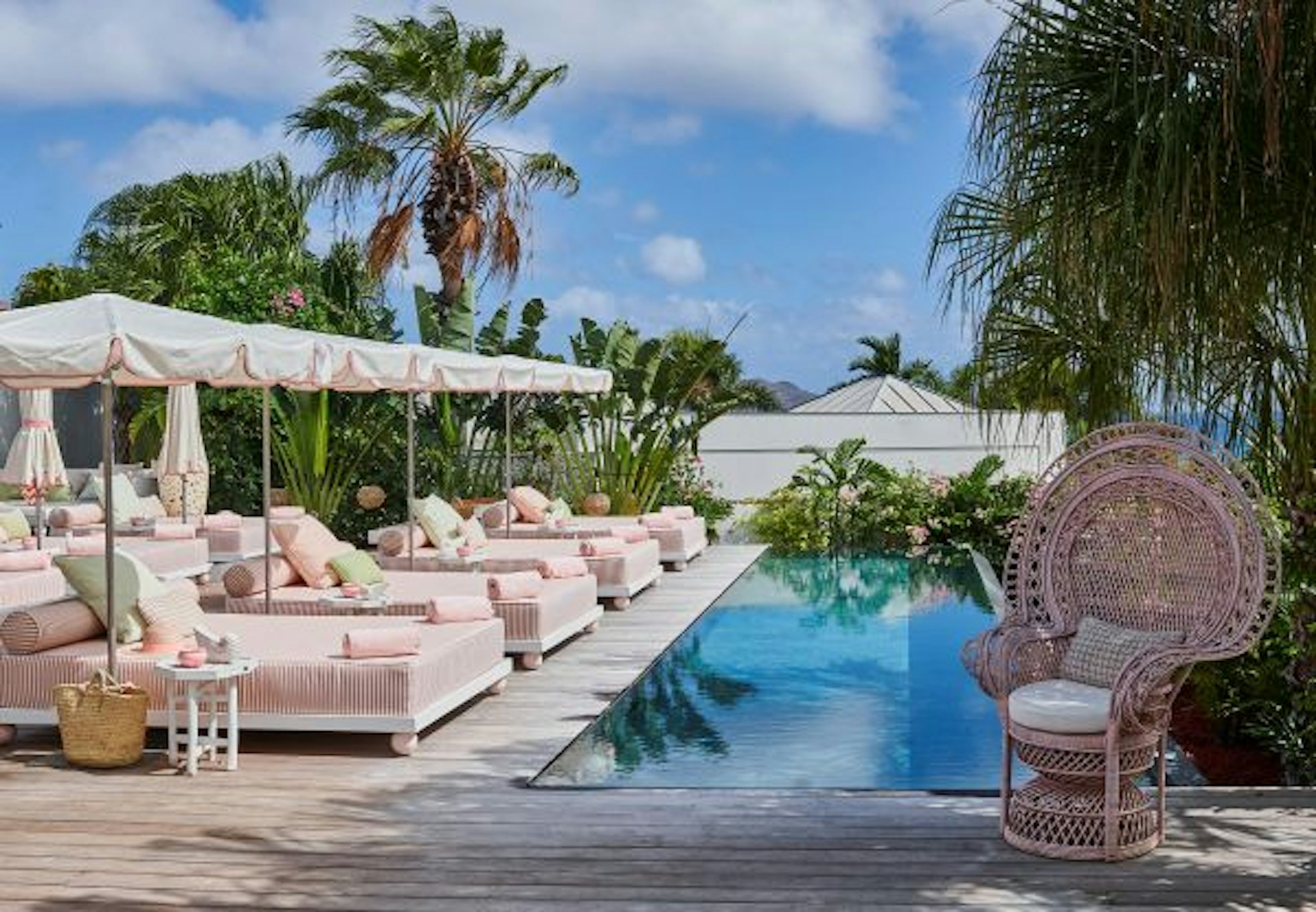 Tropical Hotel and Beach 20/46