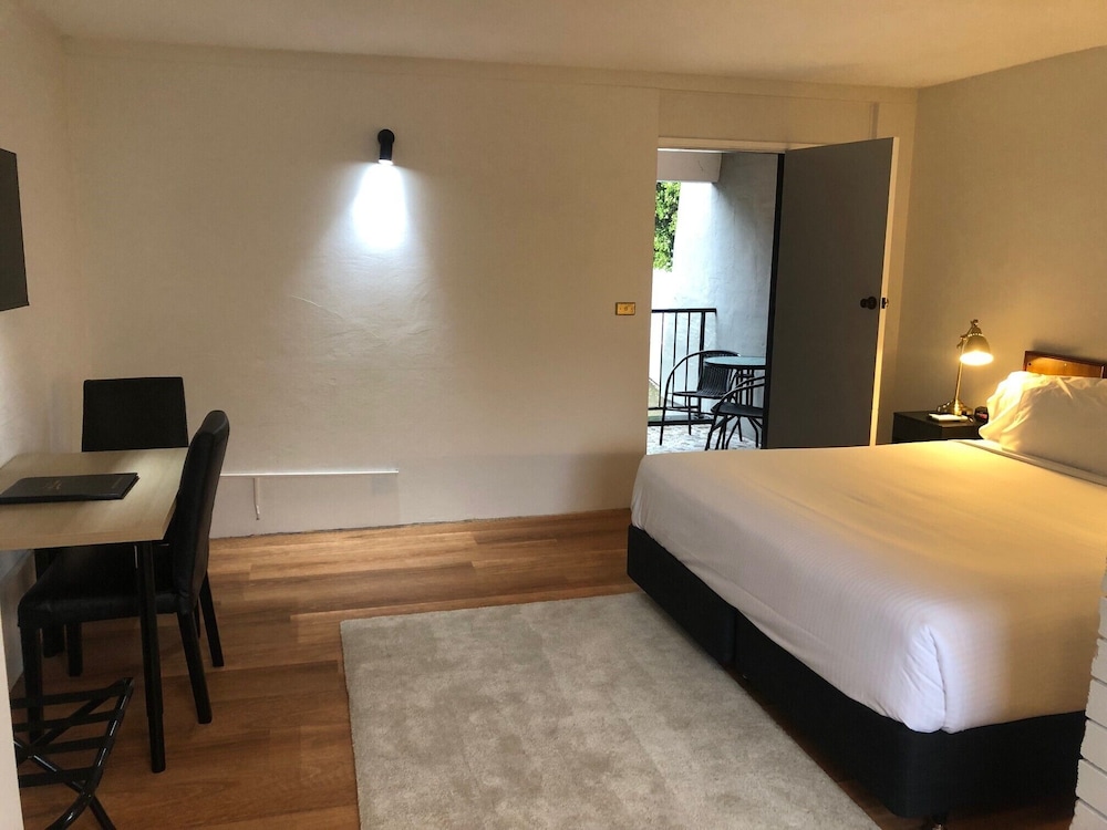 Matador Motor Inn 37/80