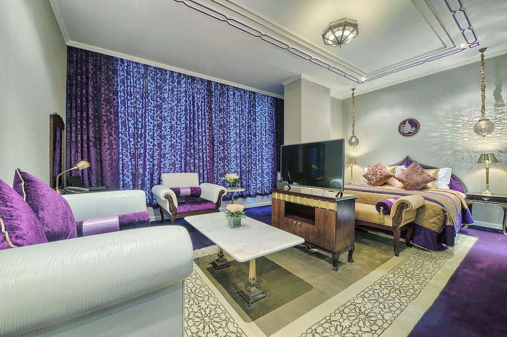 Saraya Corniche Hotel 51/83