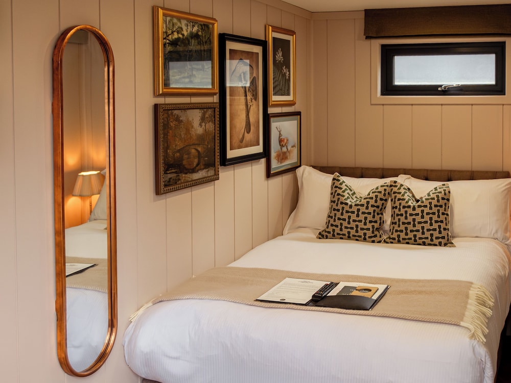 Classic, Cabin, Double Bed, High Corner Inn 2/2