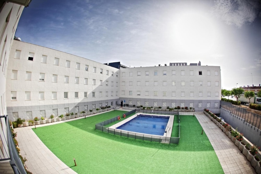 Apartamentos Vertice Sevilla Aljarafe 63/63