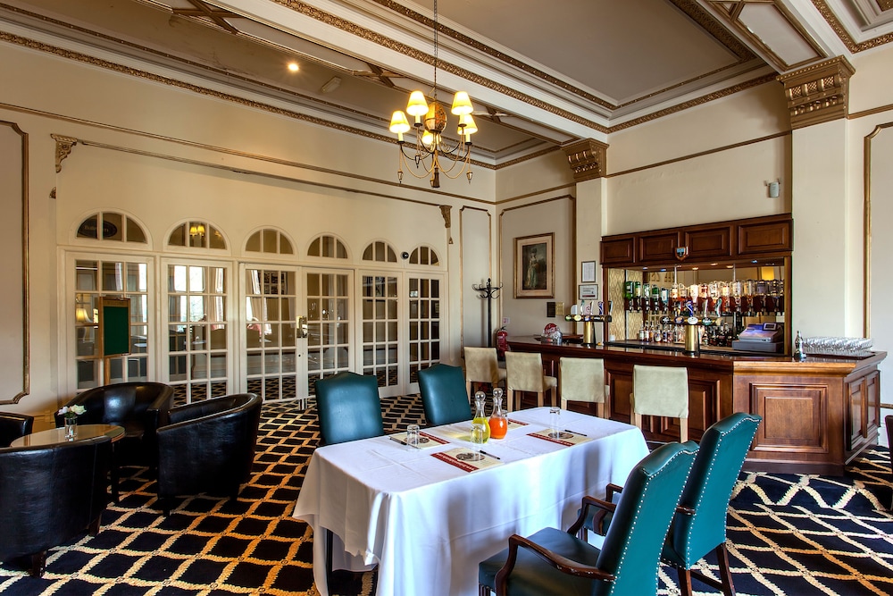 Prince of Wales Hotel Southport 51/62