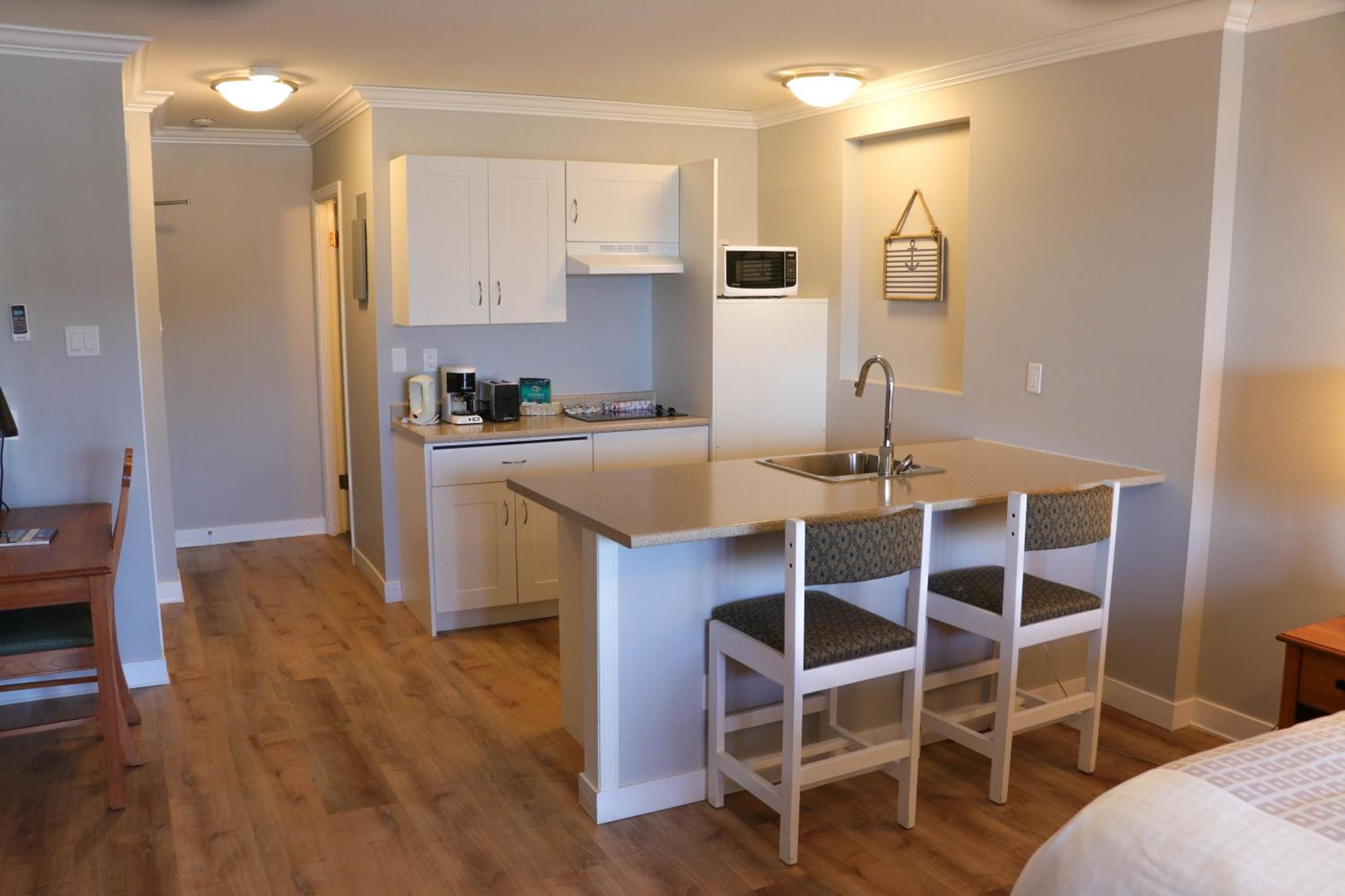 Waterfront Suites And Marina 23/29