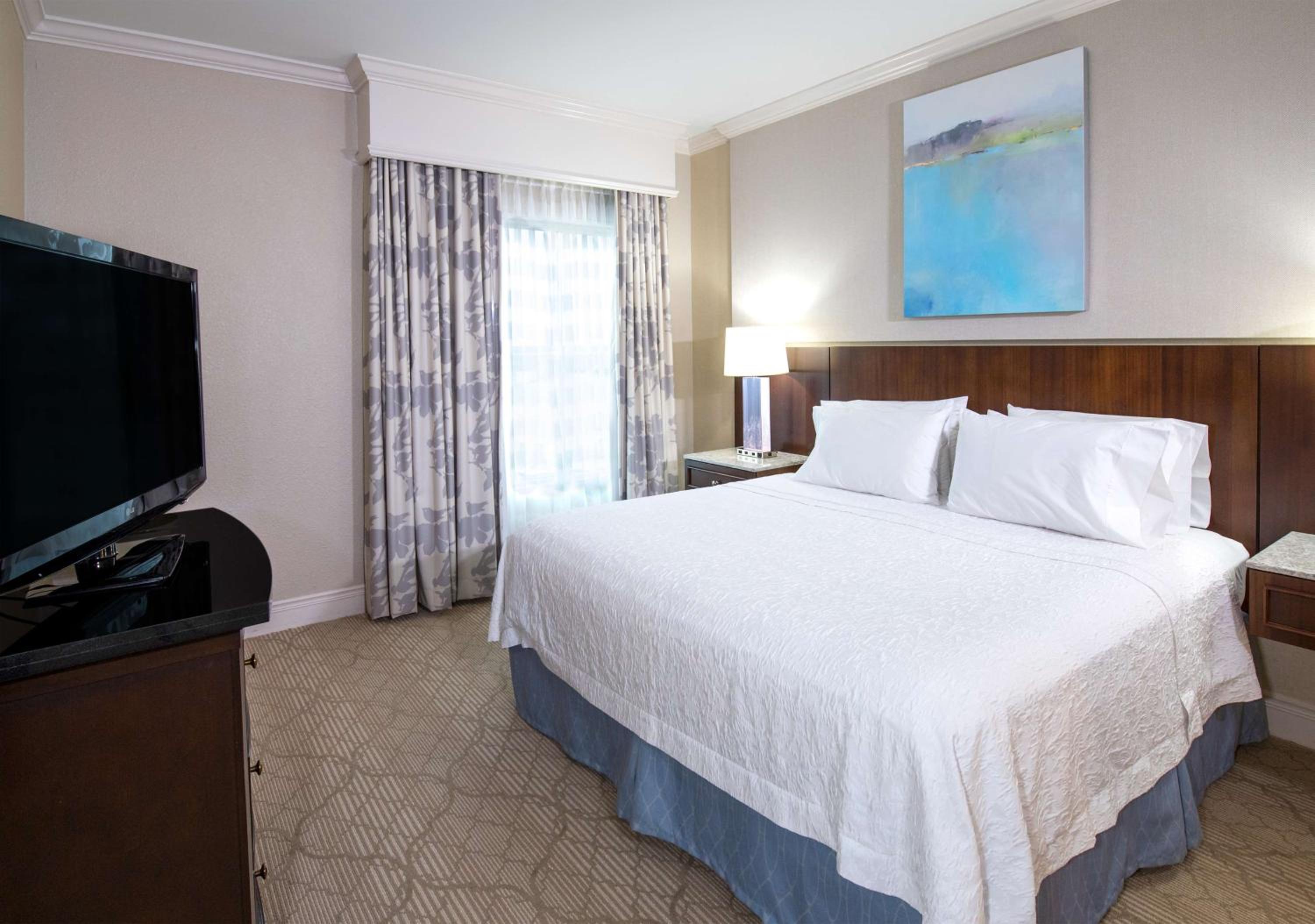 1 BEDROOM, SUITE, KING BED, JETTED TUB