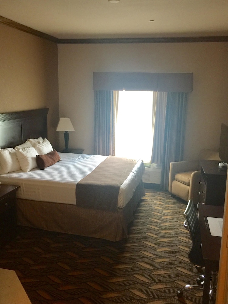Best Western Red River Inn & Suites 14/35