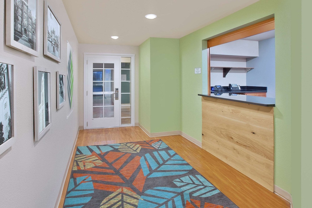 WoodSpring Suites Columbus Urbancrest 2/16