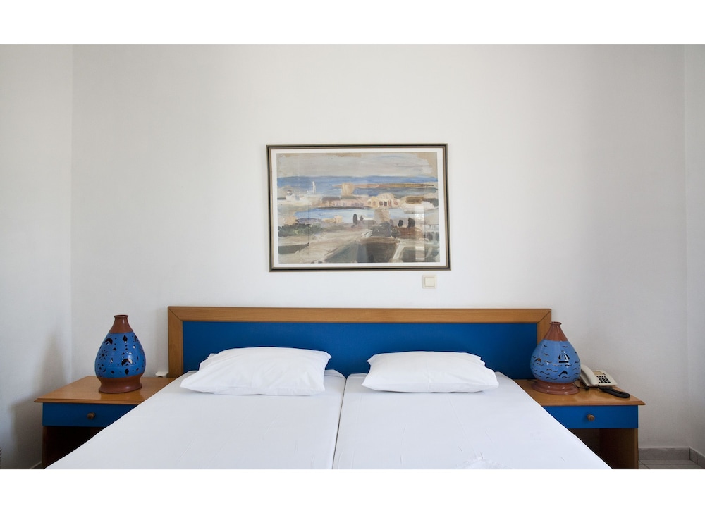 Smaragdi Hotel 19/56