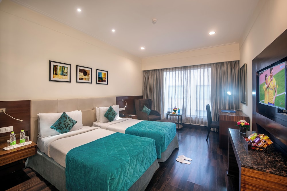 The Golden Palms Hotel Spa Delhi 19/41