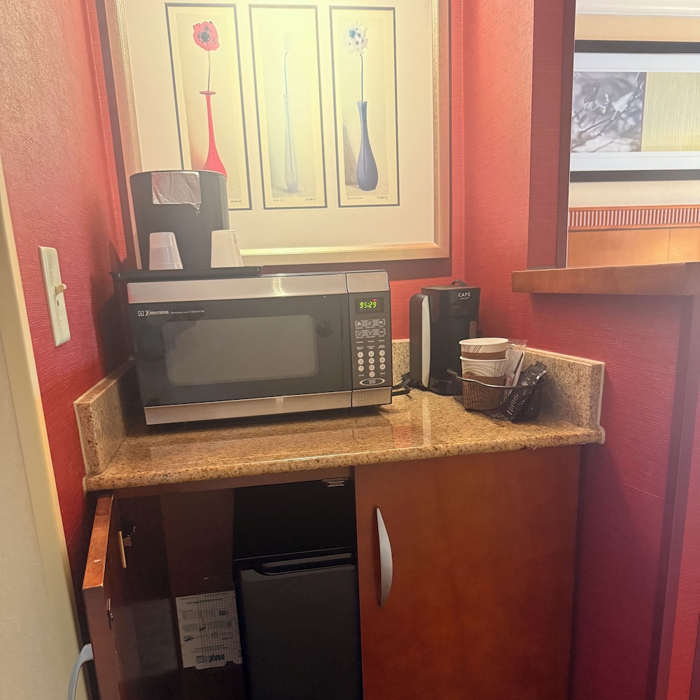 Boston Woburn Burlington Hotel 45/49