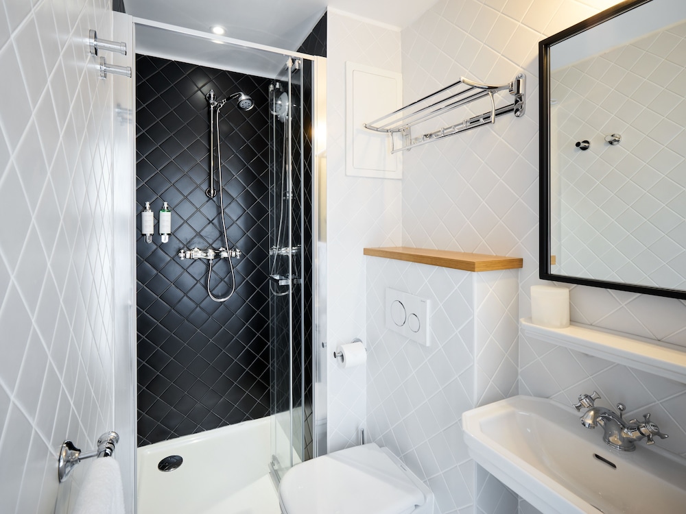Hotel Rendez-Vous Batignolles 10/42