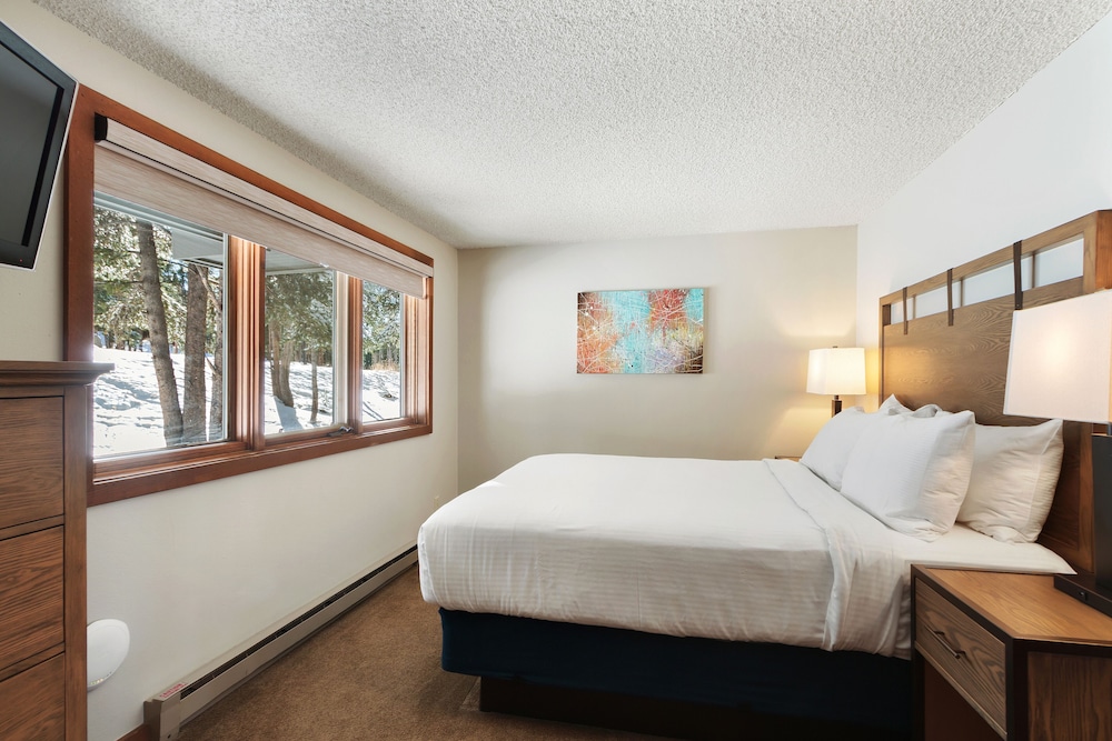 3 Bedrooms, Town House, 2 Queen and Twin Beds, Sofa