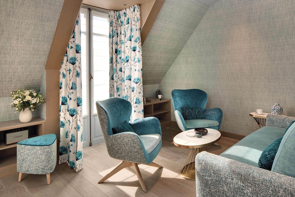 Le Demeure Montaigne 34/50