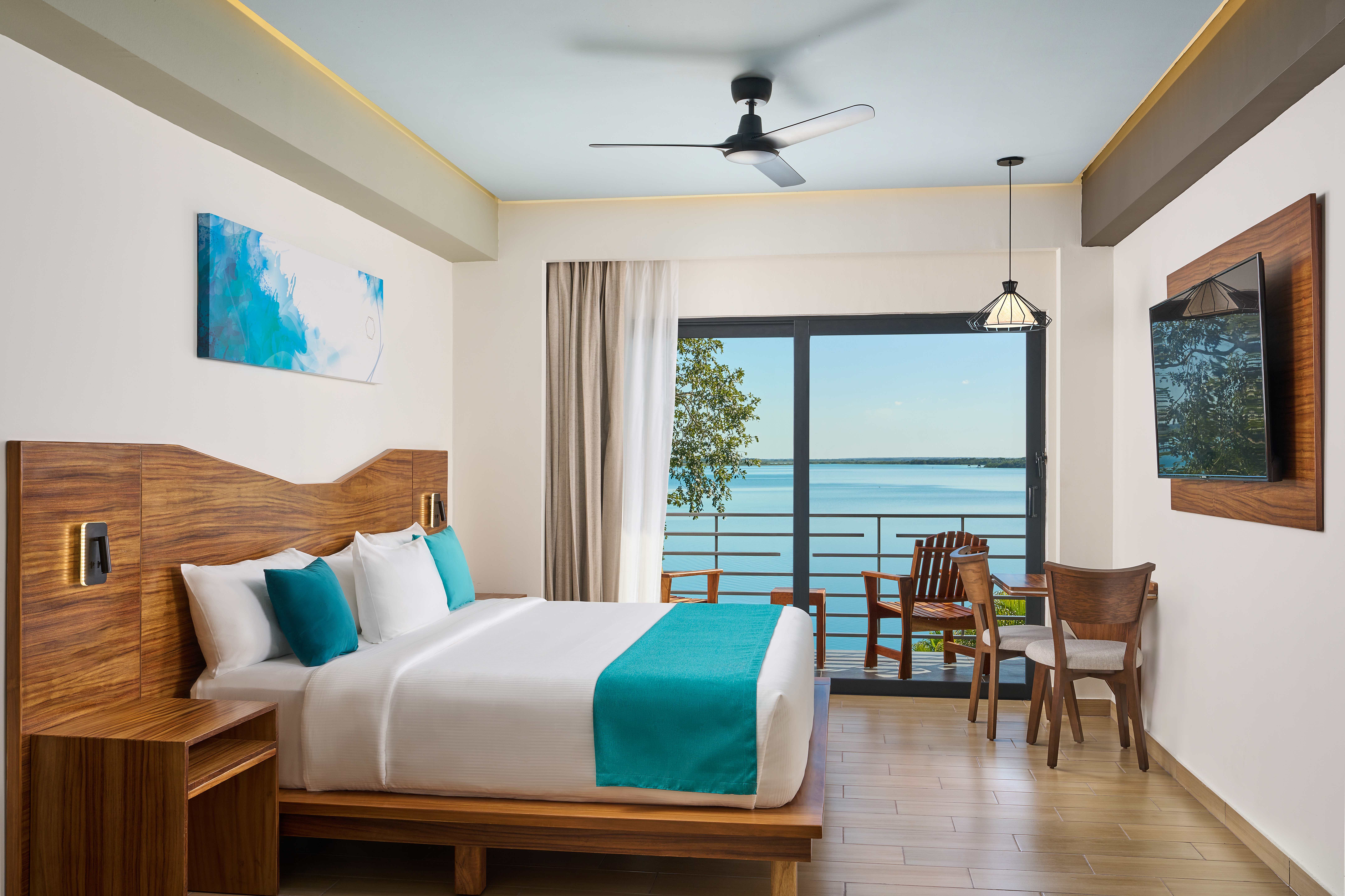 Deluxe, King Bed, Lagoon View