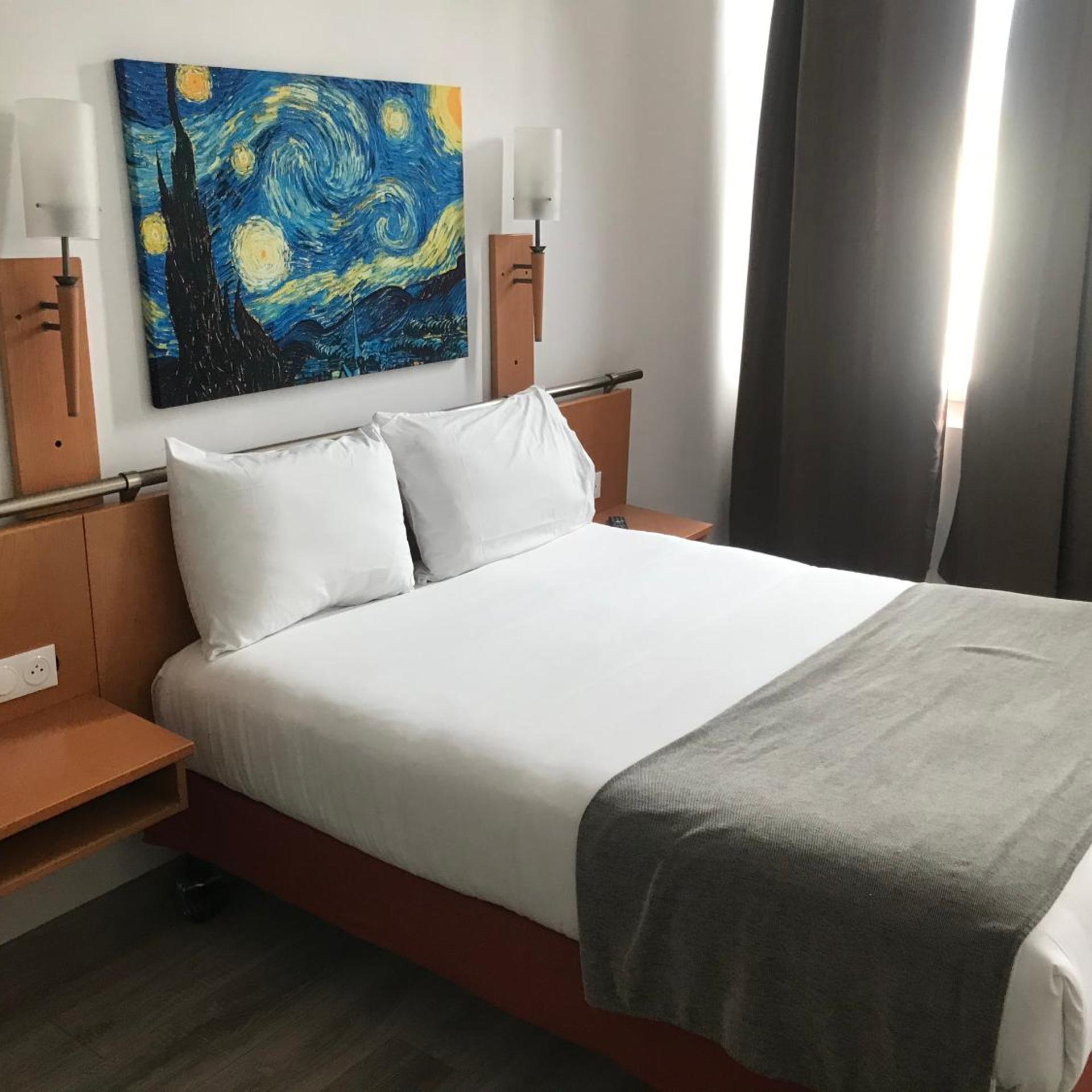 Room, Triple, Morand Hotel 4/10
