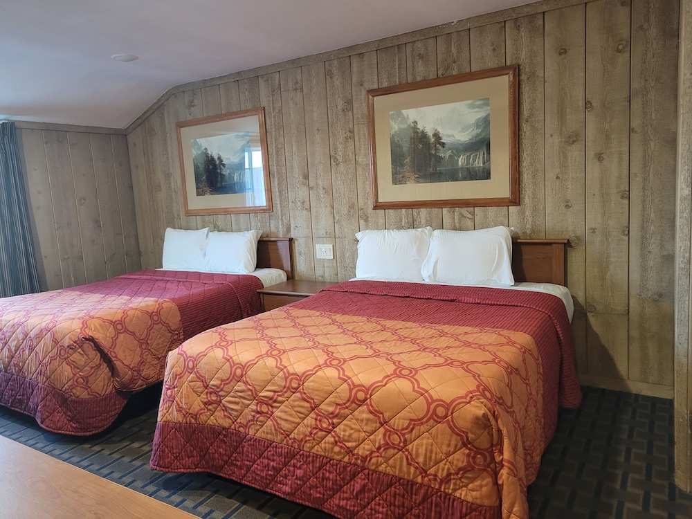 Townhouse Motel 23/57