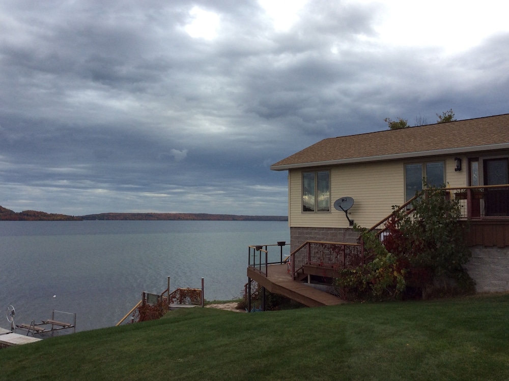 Pictured Rocks Bed and Breakfast 55/61