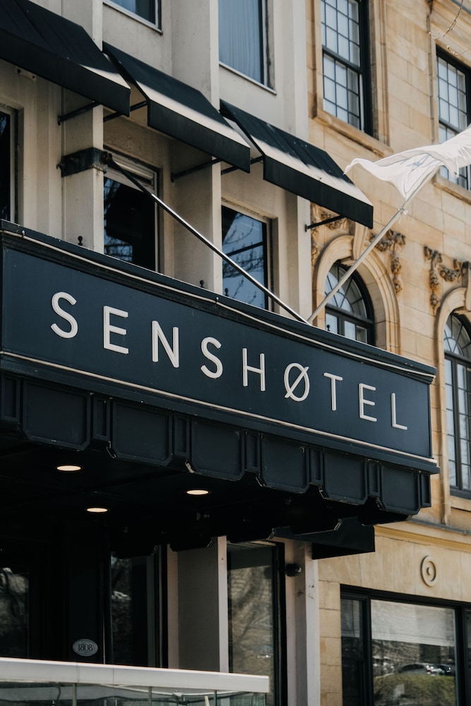 Sens Hotel 2/64