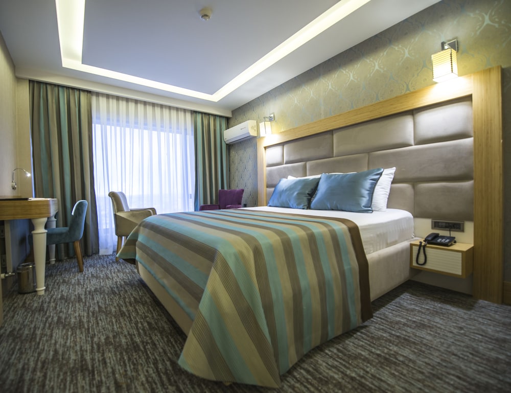 THE BERUSSA HOTEL 23/54