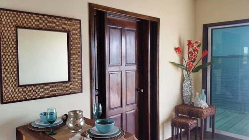 Lina Point Belize Overwater Resort 34/78