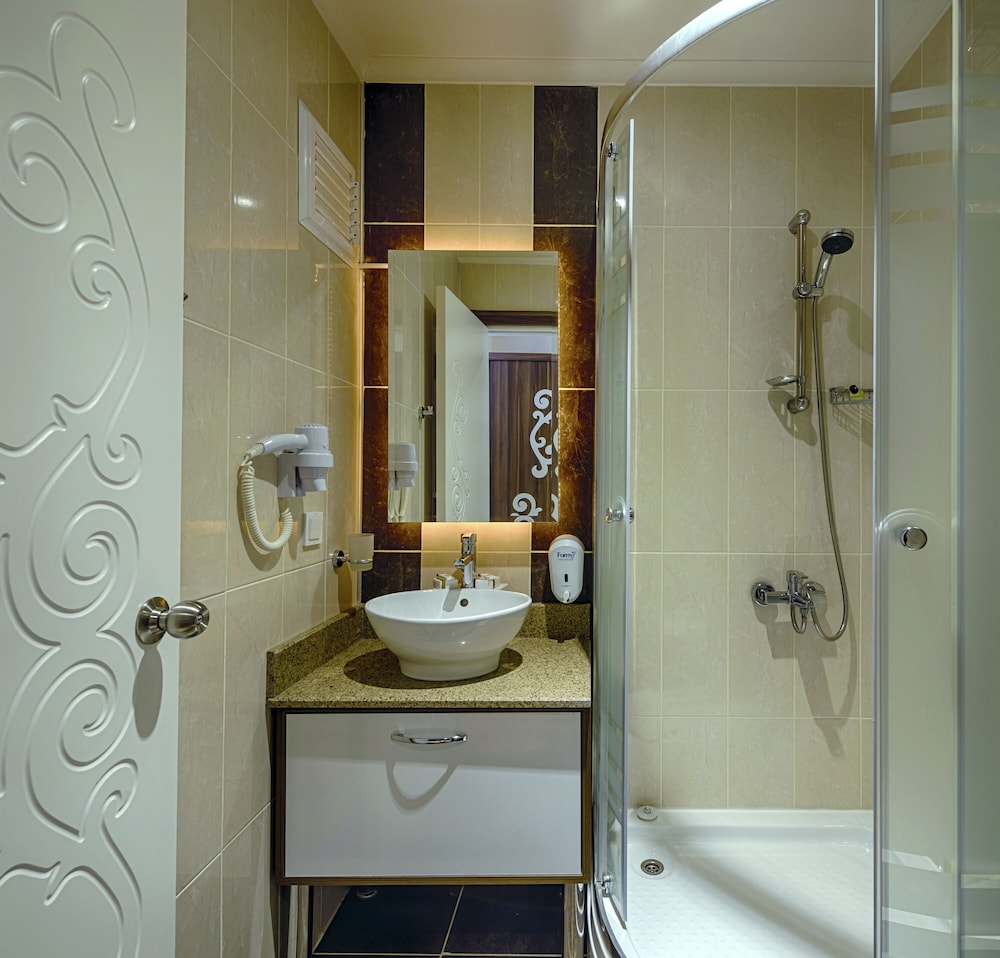 Akalia Suite Hotel and Spa 36/37