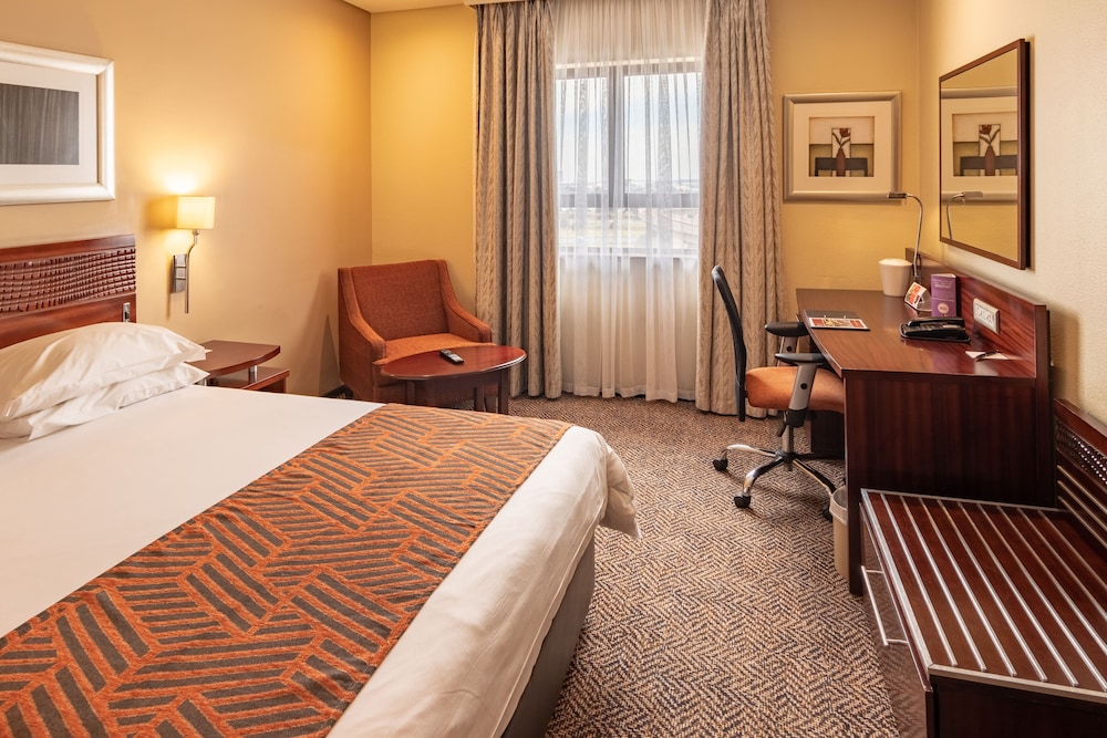 City Lodge Hotel at OR Tambo International Airport 18/48