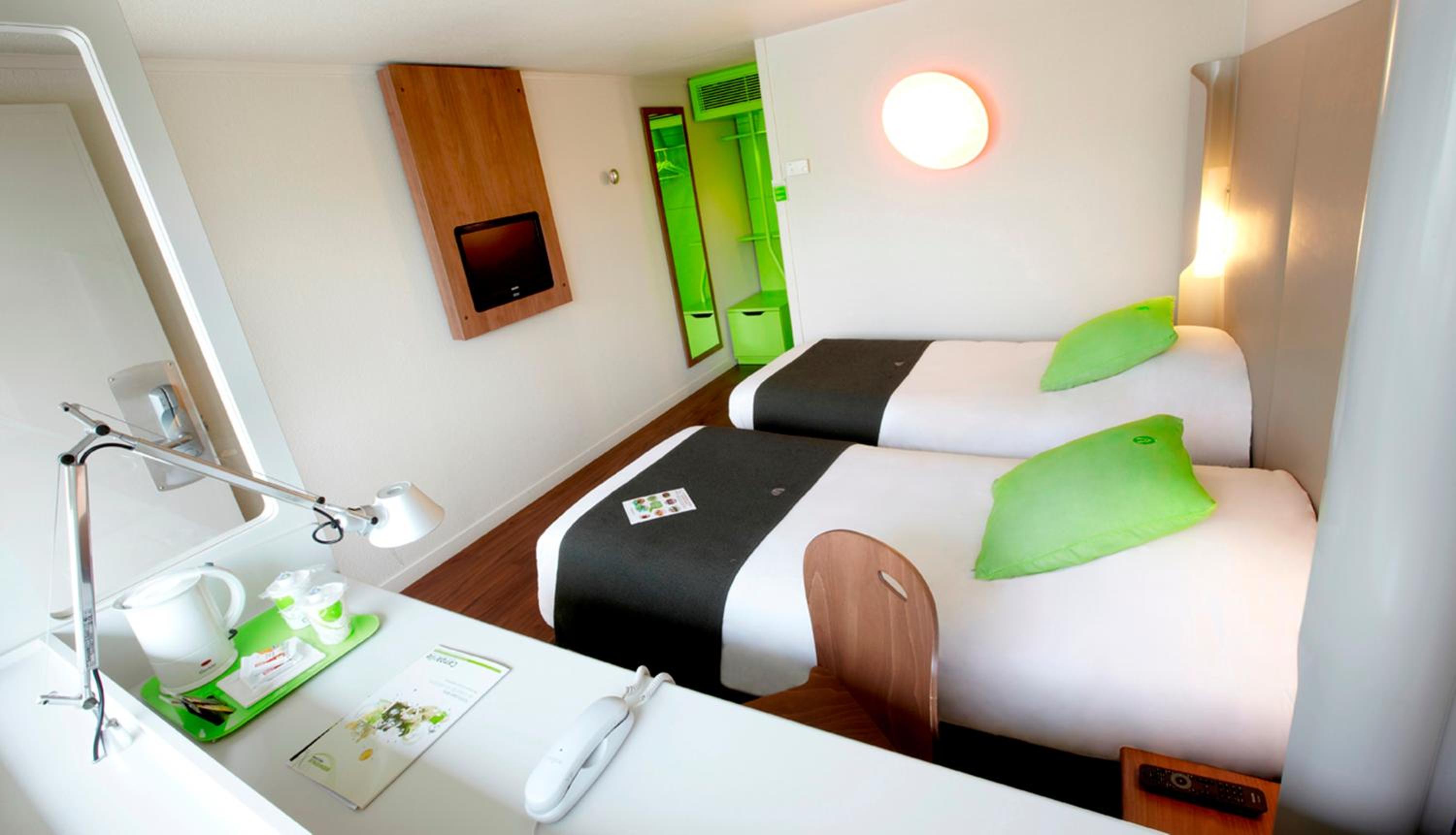 غرفة بسريرين منفصلين، Campanile Clermont Ferrand Riom 5/10