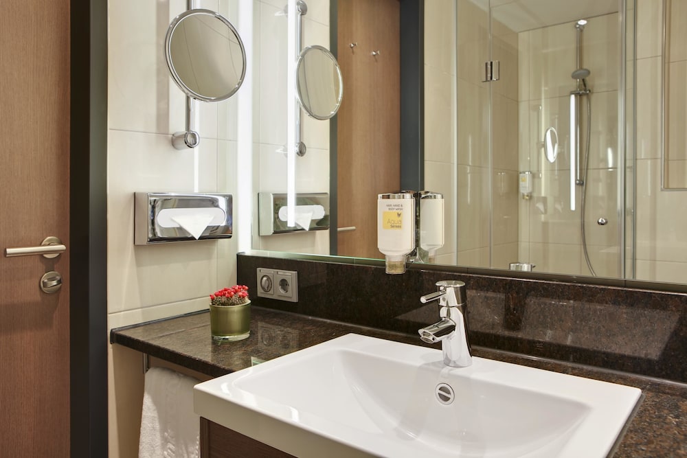 InterCity Hotel Berlin Hauptbahnhof 33/35