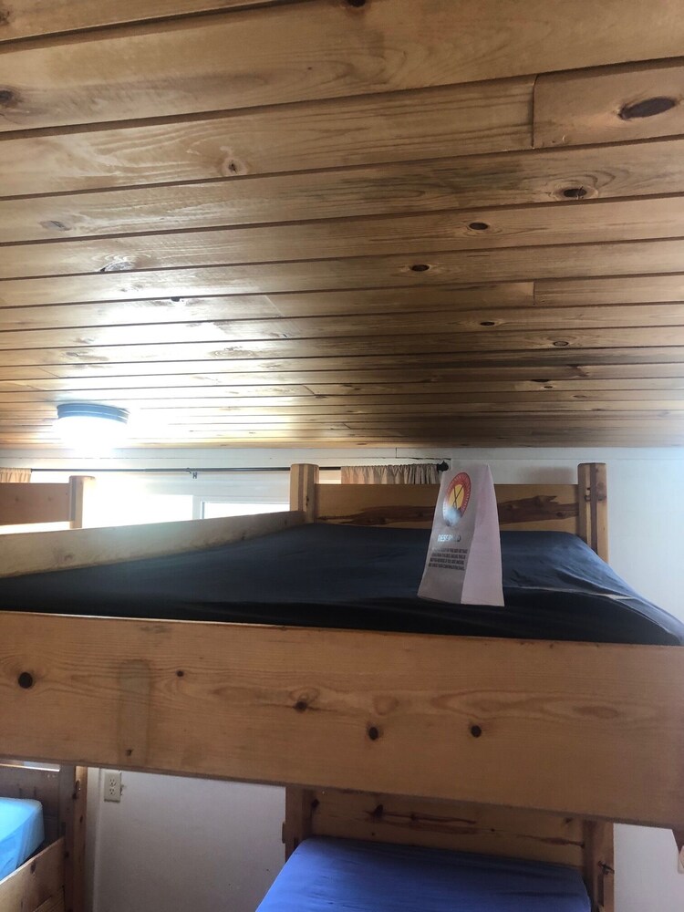Estes Park Adventure Hostel 18/26