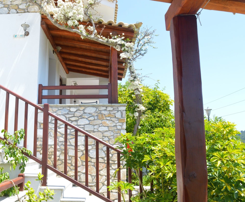 Villa Maraki 6/68