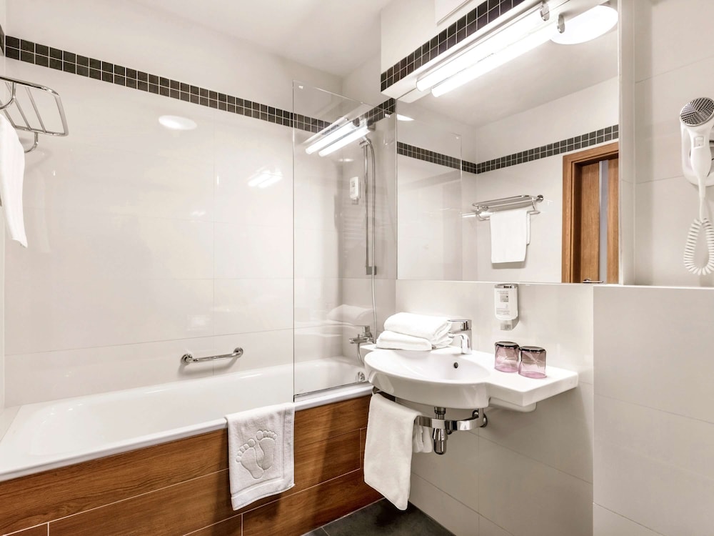 Mercure Wiazowna Brant 45/47