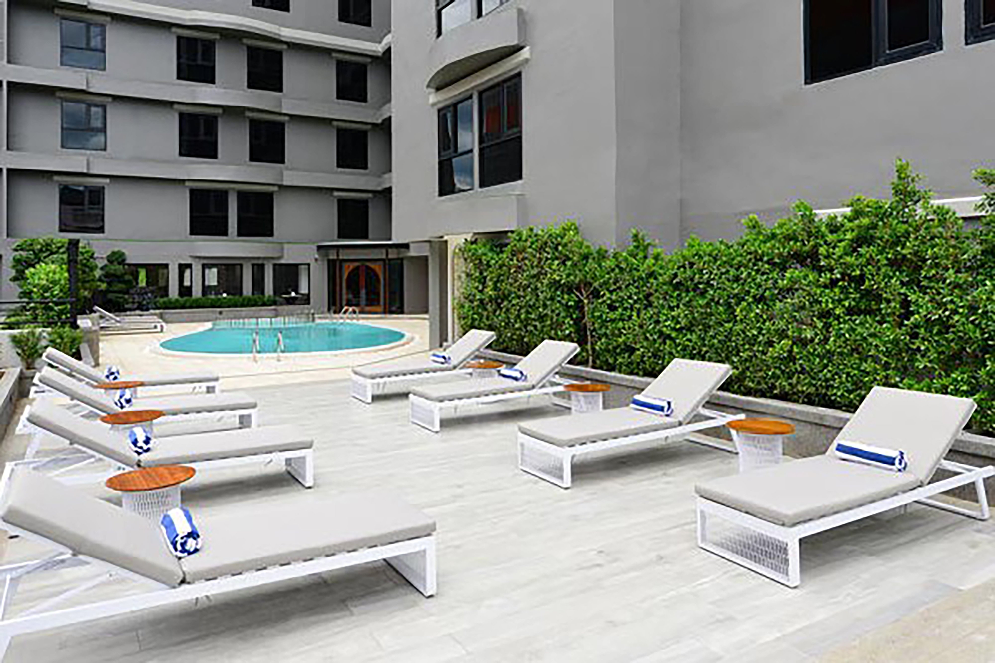 Oakwood Hotel and Residence Bangkok 55/57