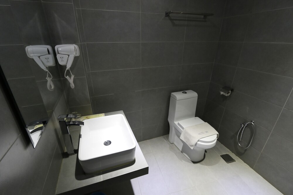 Hotel 99 - Pusat Bandar Puchong 44/48