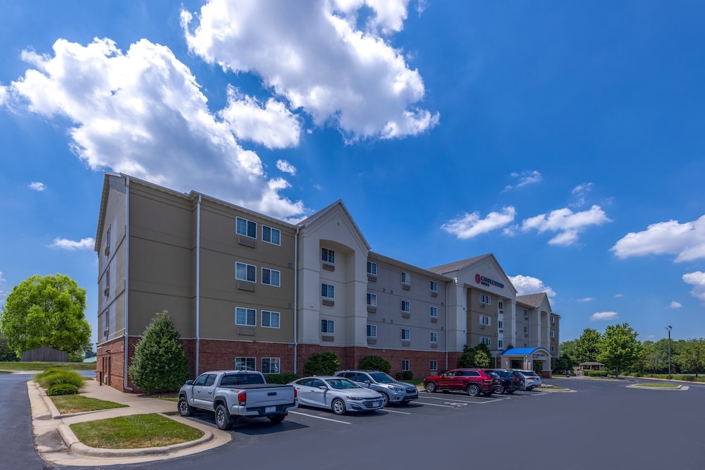 Candlewood Suites Springfield South 38/43