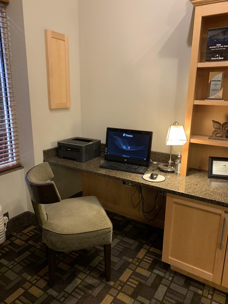 Americinn By Wyndham Osage 46/48