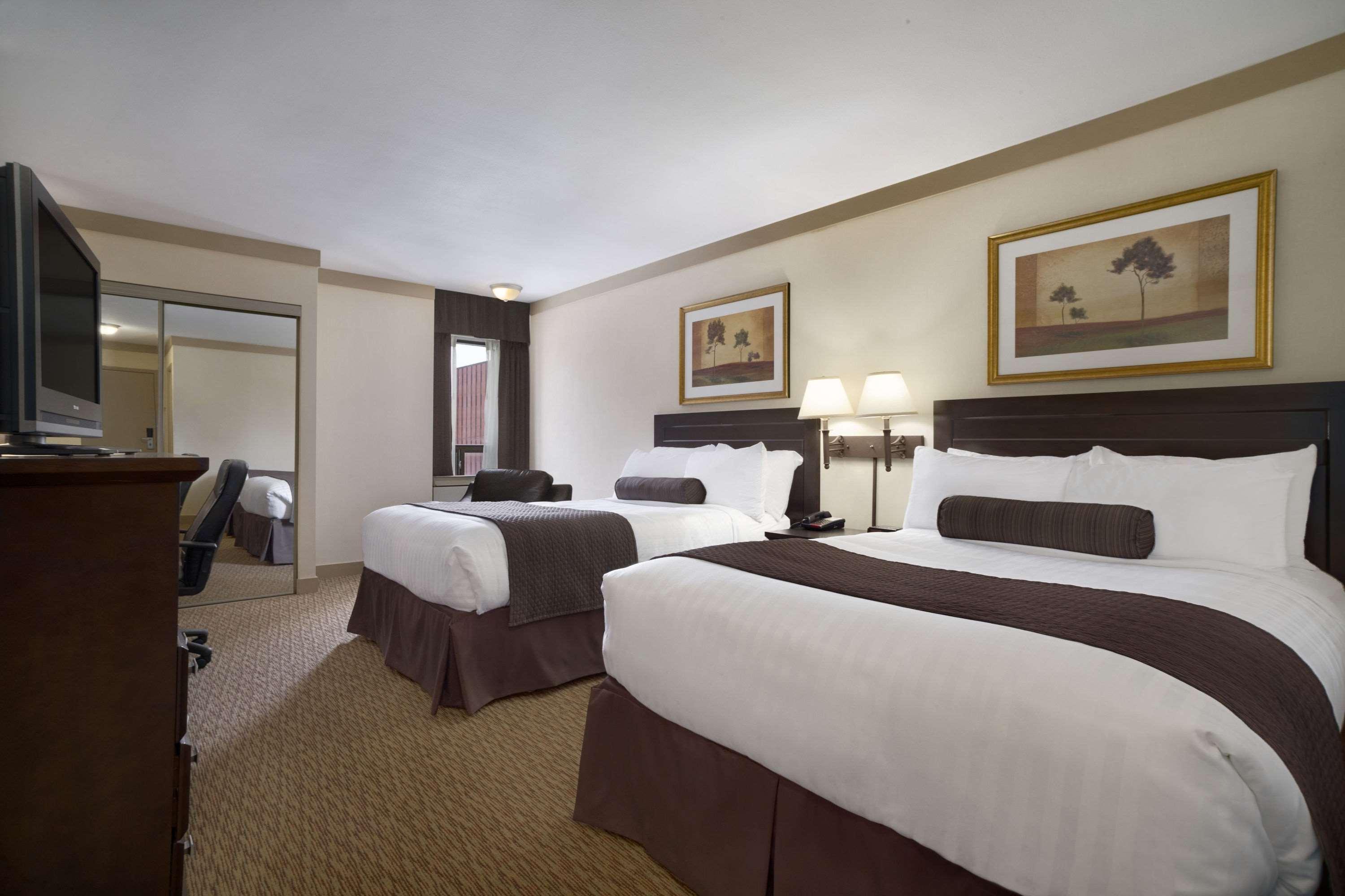 Efficiency, 2 Double Beds