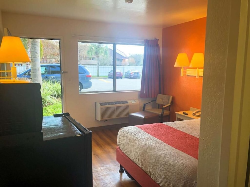 Motel6 Jacksonville, FL - Orange Park 37/60
