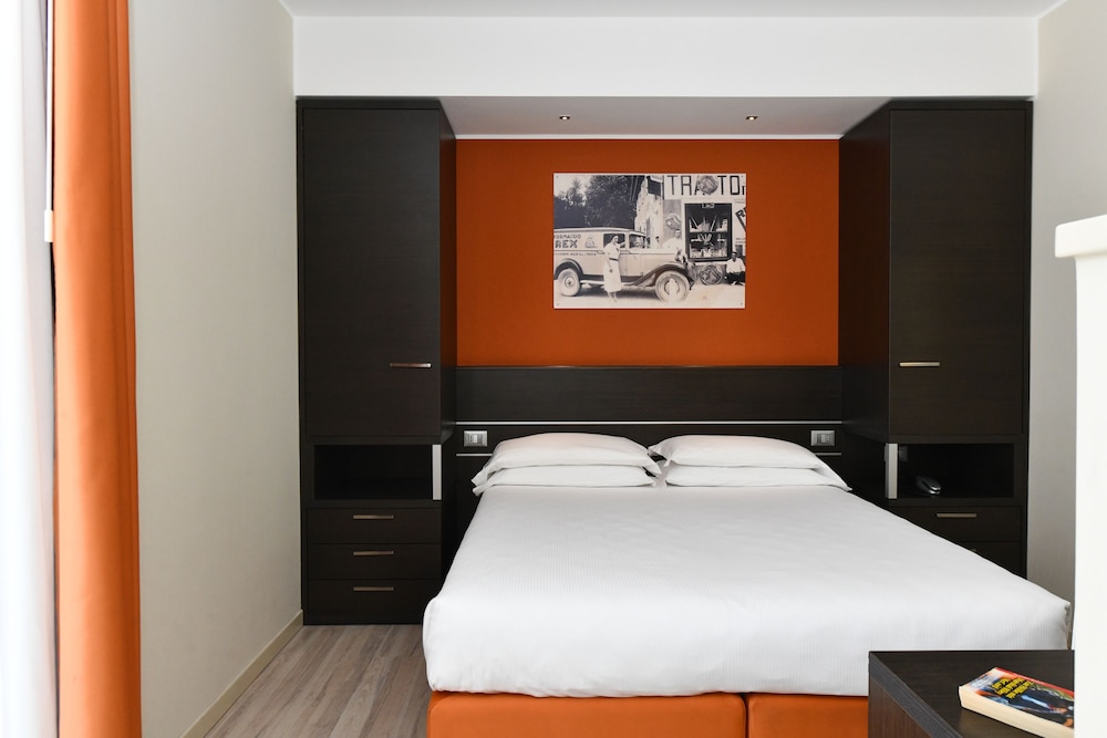 Vienna Hotel 31/56