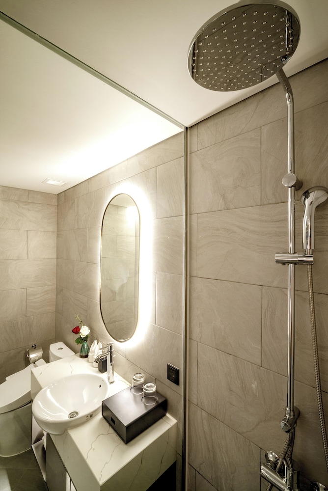 Nhat Ha Lavish Hotel 34/40
