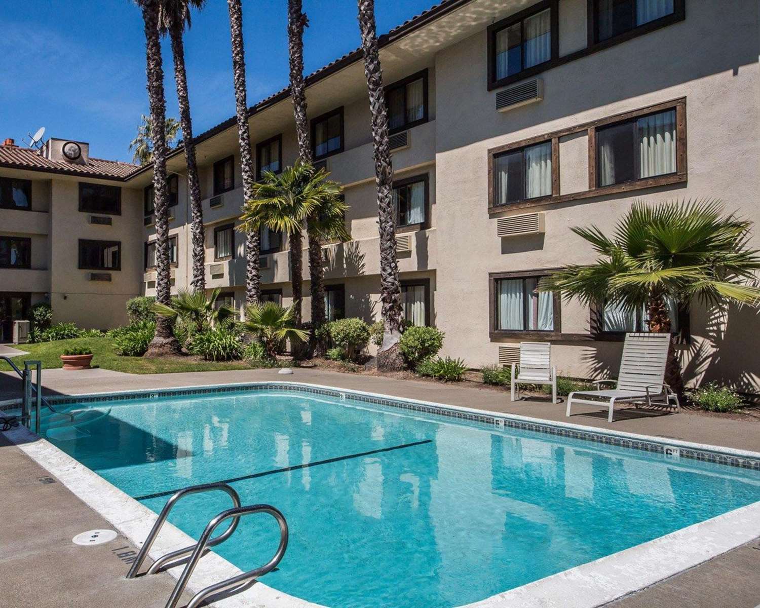 Holiday Inn Express Santa Rosa North An Ihg Hotel 40/40