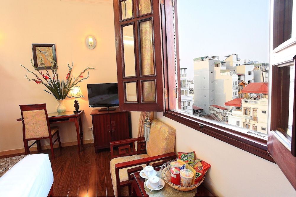 Luxury Hotel 52/58