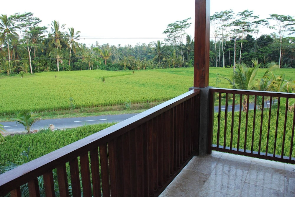 Villa Kemuning 33/40