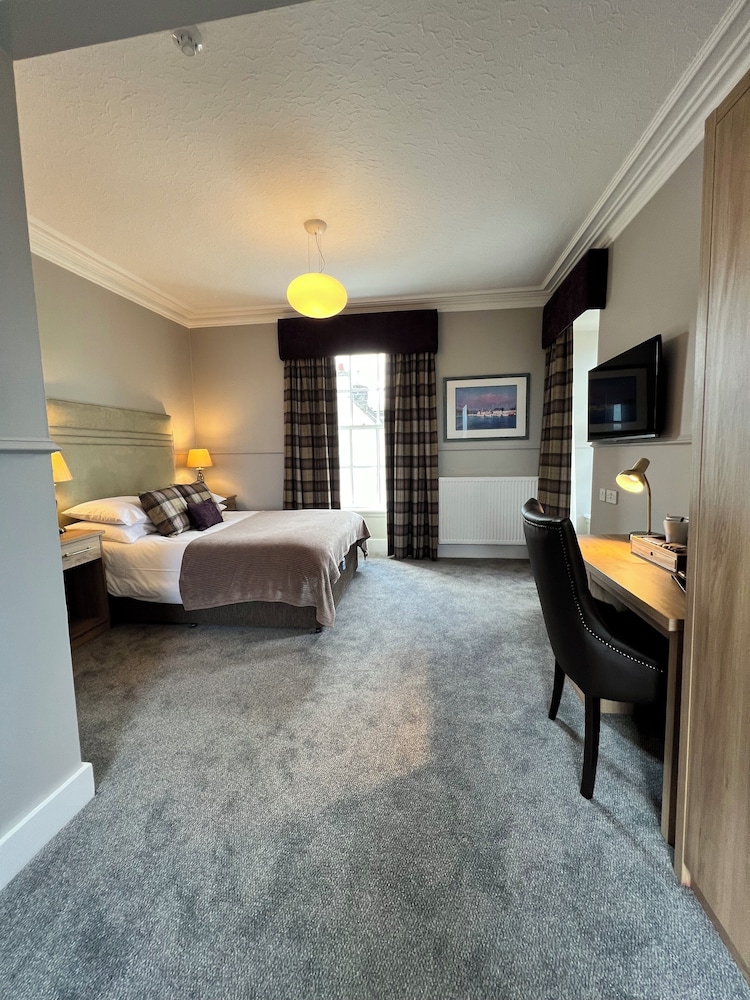 Cove Bay Hotel 17/60