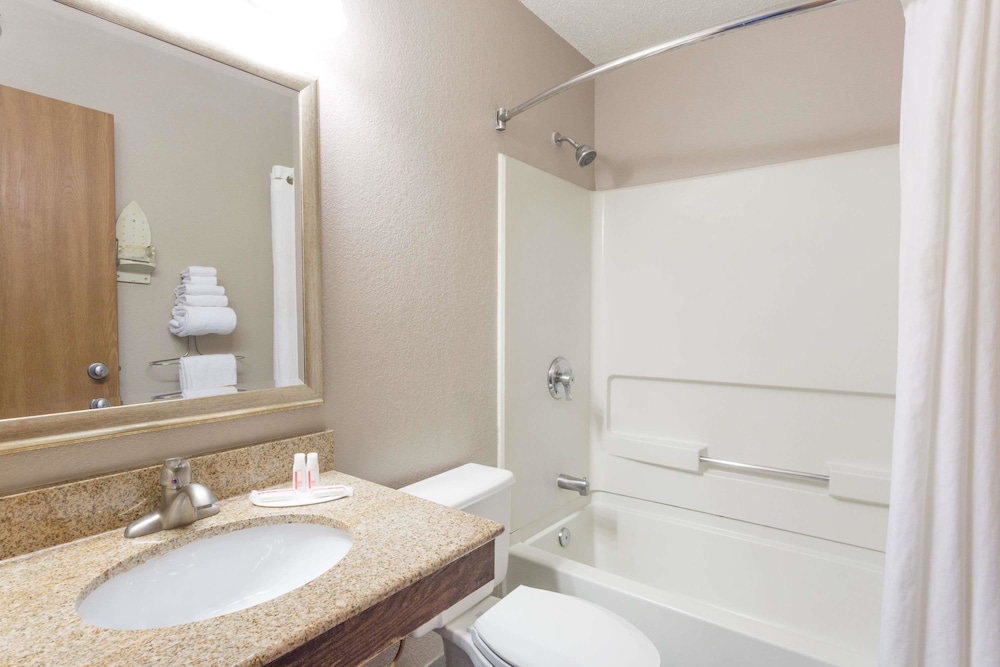 Super 8 By Wyndham Richmond Midlothian Turnpike 13/26