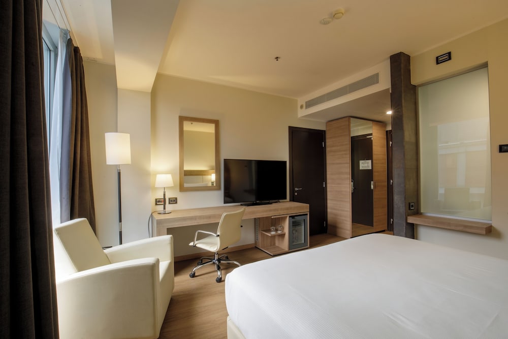 STANDARD, KING BED