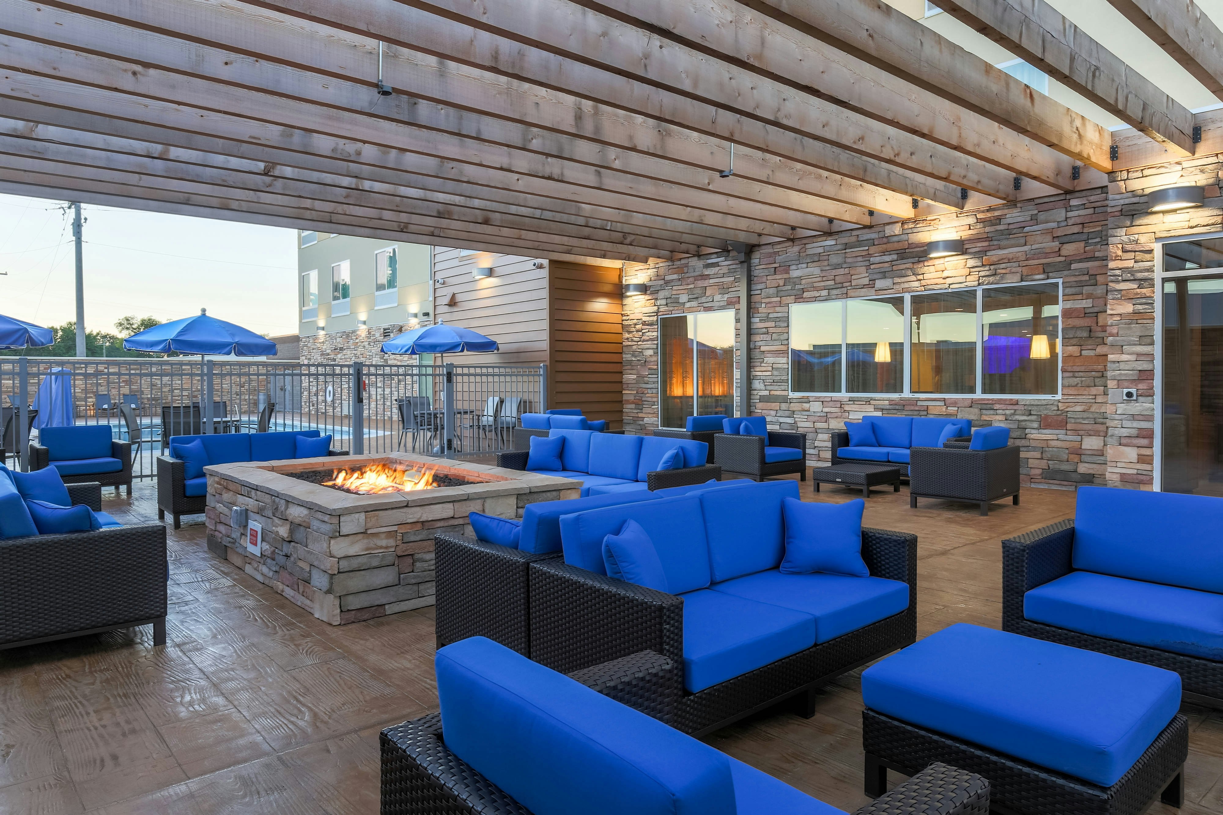 FAIRFIELD INN & SUITES ALEXANDRIA 9/15