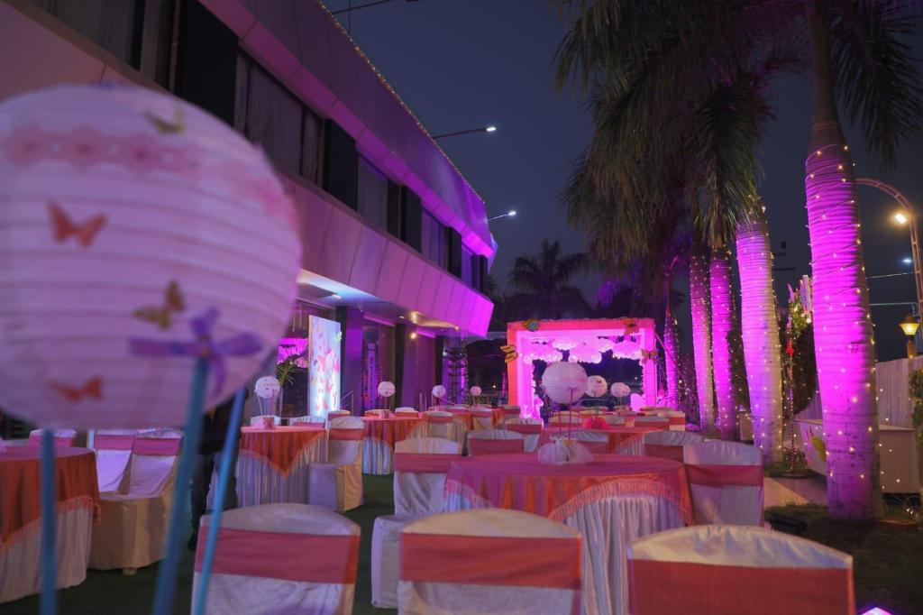 HOTEL MANGALAM 34/49