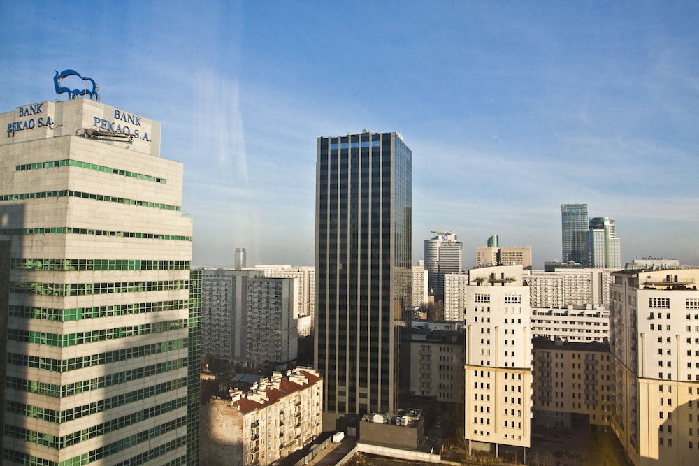 Platinum Towers Country 2 Country 4/50