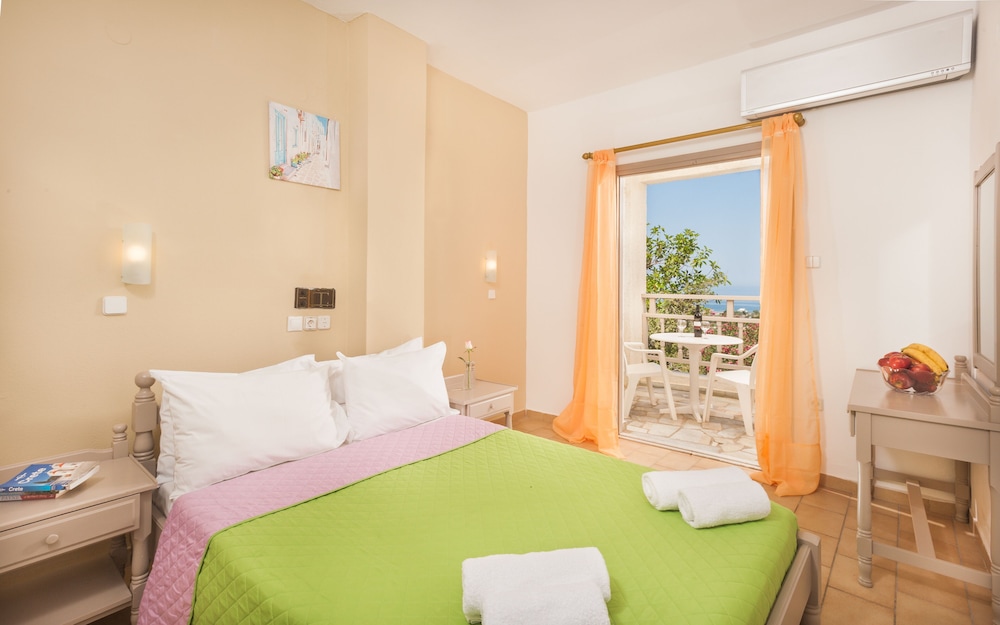2 BEDROOMS, APARTMENT, SEA VIEW