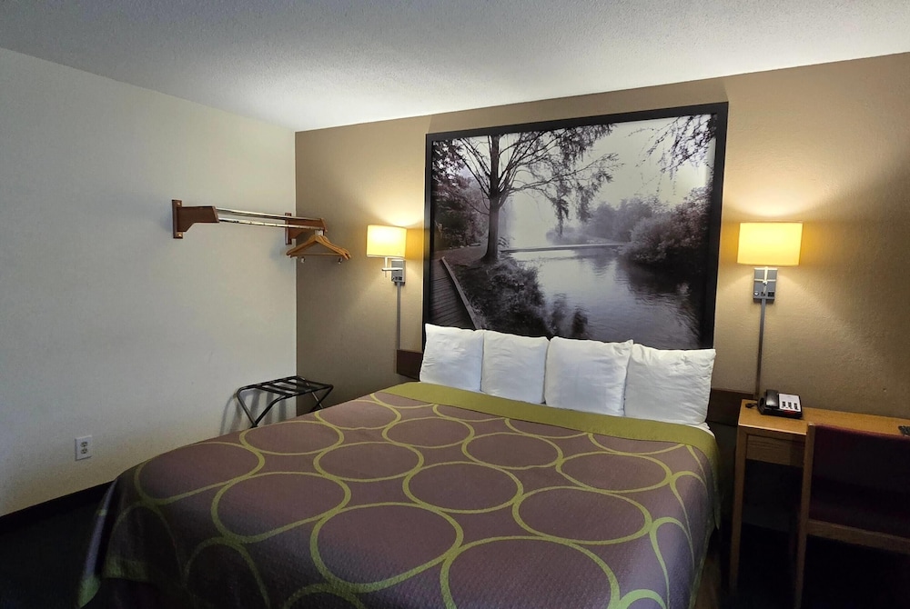 Super 8 By Wyndham Rogers Minnesota 30/42